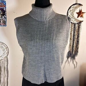 ✨ Goldengirl Silver Metallic Ribbed Knit Sleeveless Top (Fits L/XL) ✨